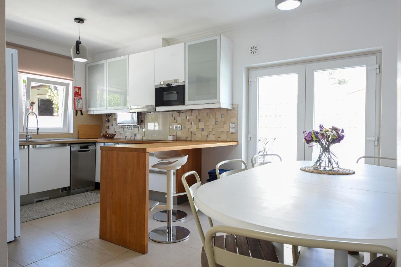 Aroeira Villa With Heated Pool By Golf Course, Beach And Lisbon Exterior foto